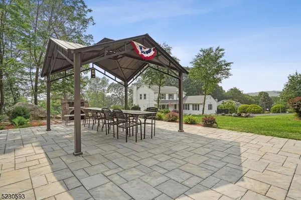 18 Colonial Circle Dr, Jefferson Twp., NJ 07849