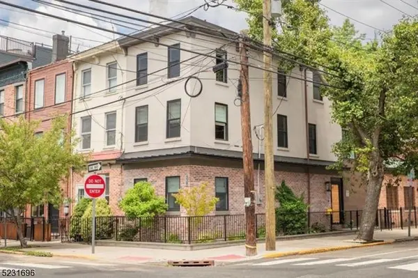 338 5Th St, Jersey City, NJ 07302