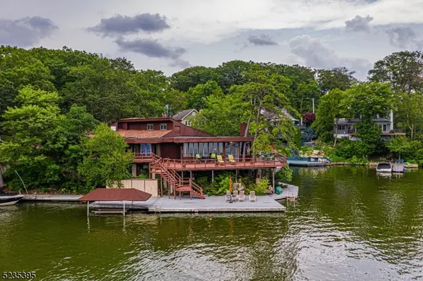 18 Dibert Rd, Hopatcong Boro, NJ 07821