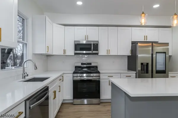 65 Spruce St, Bloomfield Twp., NJ 07003