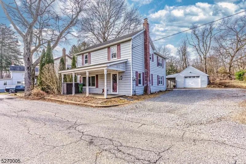 9 Komar Rd, Mansfield Twp., NJ 07865