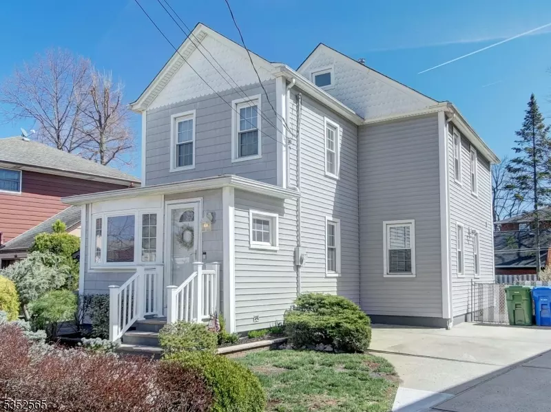 34 E Munsell Ave, Linden City, NJ 07036