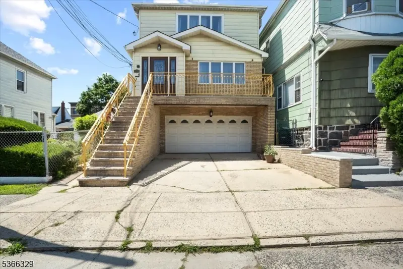 131 Shaler Ave, Fairview Boro, NJ 07022