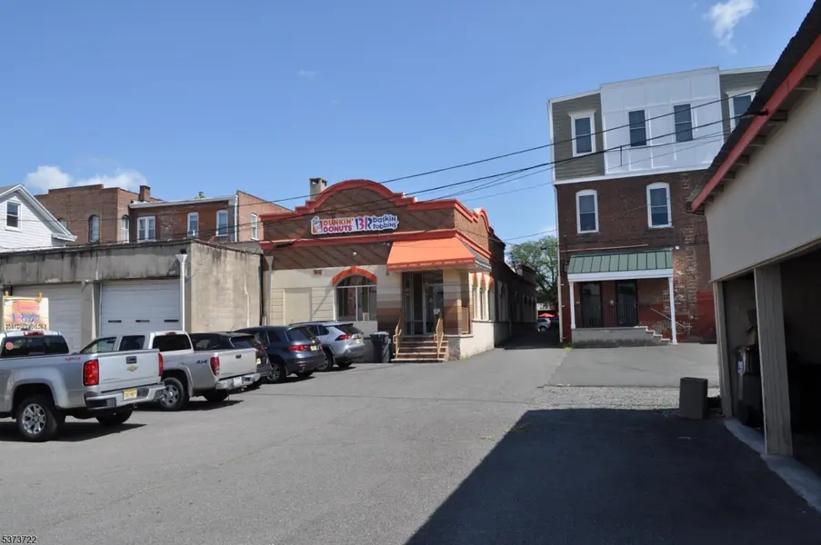 19 W Main St, Somerville Boro, NJ 08876