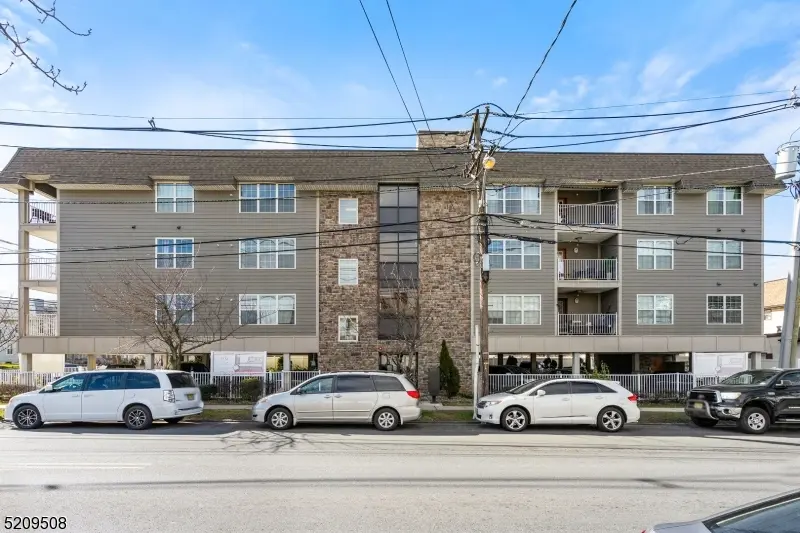 594-596 Jefferson Ave #103, Elizabeth City, NJ 07201