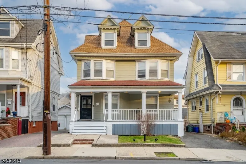 Newark City, NJ 07104,685 Ridge St