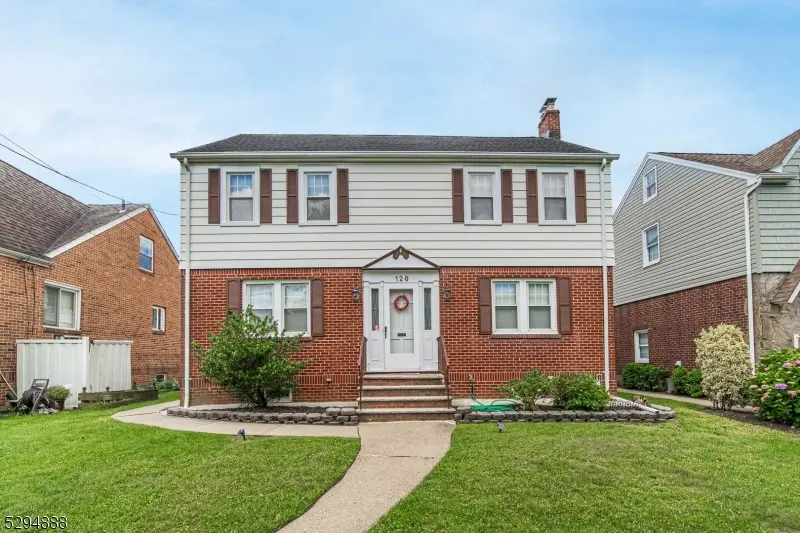 Hasbrouck Heights Boro, NJ 07604,126 Madison Ave