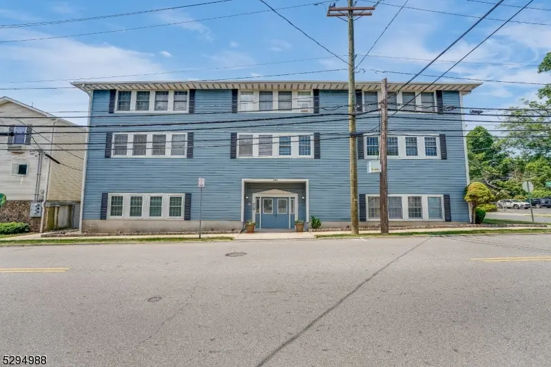 Maplewood Twp., NJ 07040,393 Boyden Ave #1