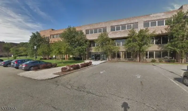 Oradell Boro, NJ 07649,690 Kinderkamack Rd