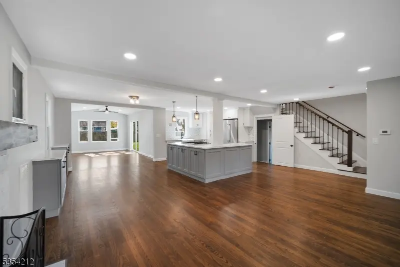 137 Littleton Rd, Morris Plains Boro, NJ 07950