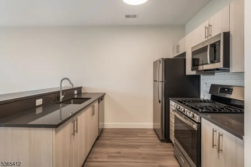 City Of Orange Twp., NJ 07050,72 S Essex Ave #409