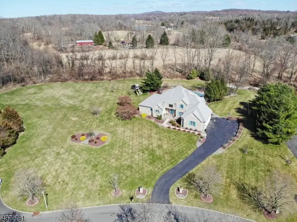 8 SUNNY LN, Green Twp., NJ 07821