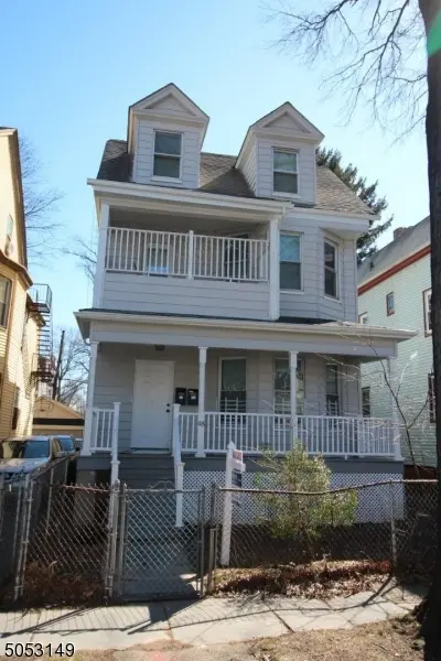 48 N 17th St, East Orange City, NJ 07017