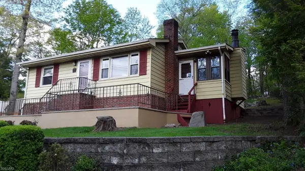 115 Rollins Trl, Hopatcong Boro, NJ 07843