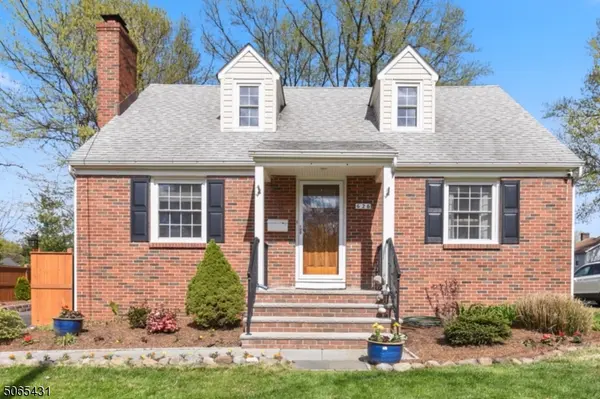 626 Roosevelt St, Westfield Town, NJ 07090