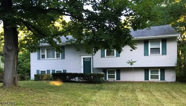 13 Patterson Dr, Jefferson Twp., NJ 07438