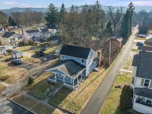 322 4th St, Belvidere Twp., NJ 07823