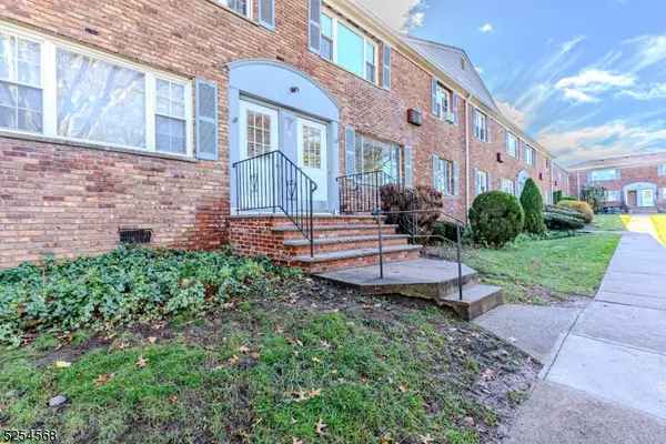 9 Wedgewood Dr #96, Verona Twp., NJ 07044