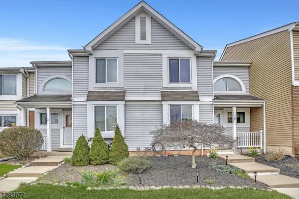 32 Whitehall Ct, Hillsborough Twp., NJ 08844