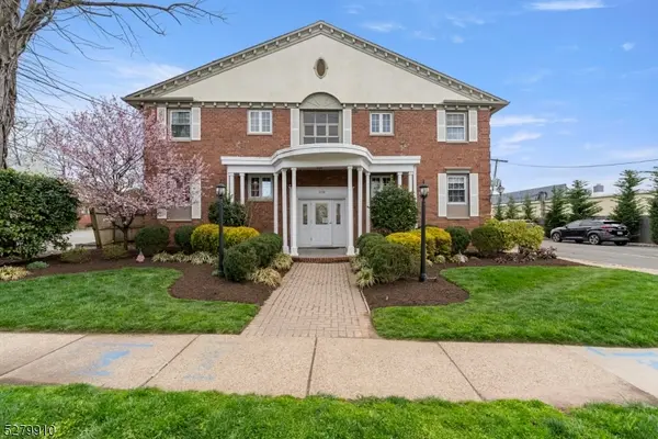 206 Main St #23, Millburn Twp., NJ 07041