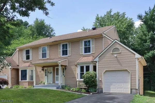 17 Allison Dr, East Brunswick Twp., NJ 08816