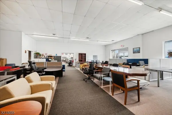 Green Brook Twp., NJ 08812,152-160 Route22