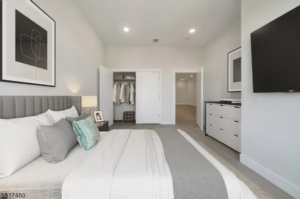 Paterson City, NJ 07503,22 Bloomfield Ave #215