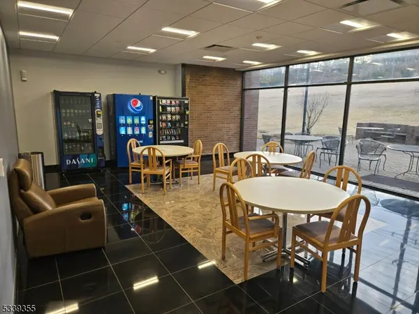 Oradell Boro, NJ 07649,690 Kinderkamack Rd