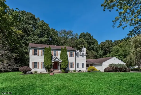 11 TANGLEWOOD DRIVE, Andover Twp., NJ 07848