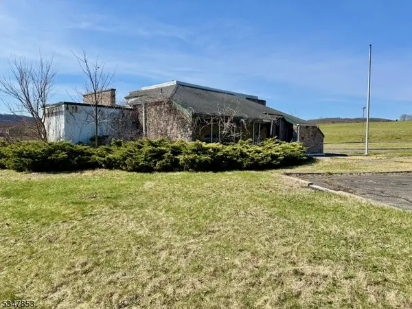 Glen Gardner Boro, NJ 08826,220 Main Stret