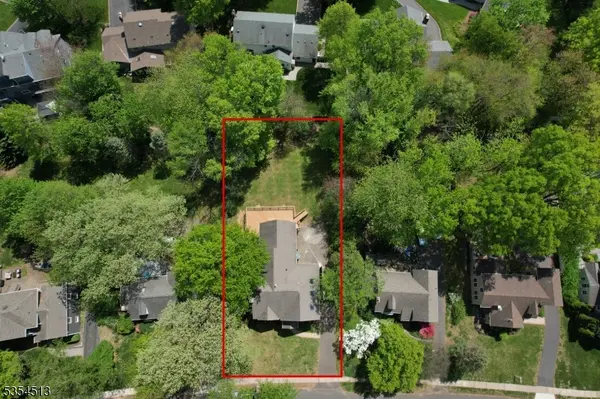 Westfield Town, NJ 07090,820 E Broad St