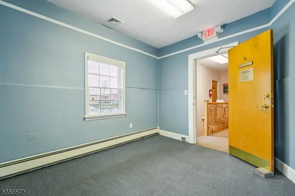 Springfield Twp., NJ 07081,26 Millburn Ave