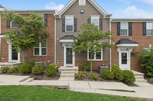 1211 English Ln, Sayreville Boro, NJ 08859