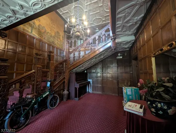 Plainfield City, NJ 07060,543 W 8th St