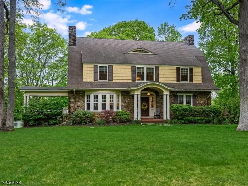 32 Rensselaer Rd, Essex Fells Twp., NJ 07021