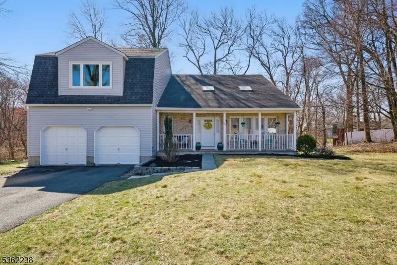 100 Toner Rd, Boonton Town, NJ 07005