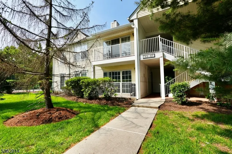 33 Rachel Ct, Franklin Twp., NJ 08823