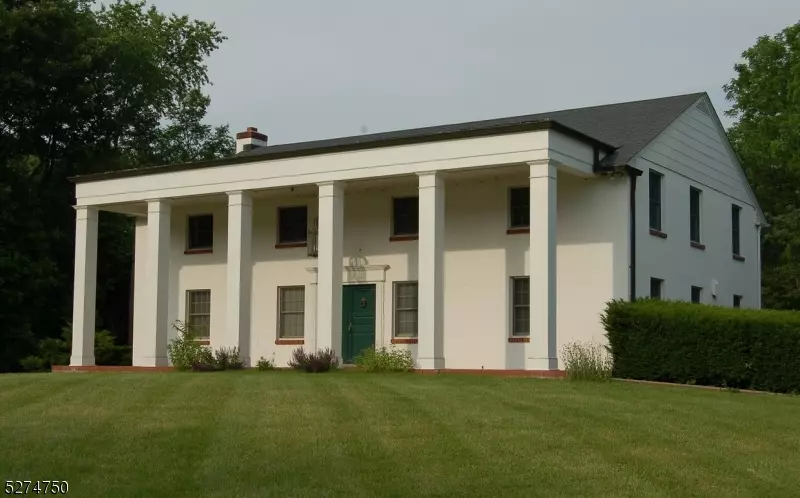 76 Main St, Andover Boro, NJ 07821