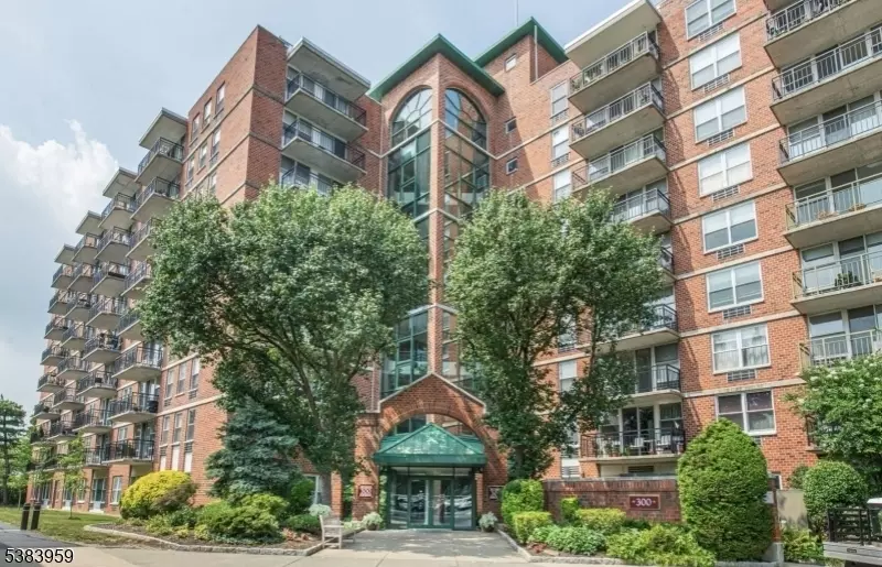 Little Falls Twp., NJ 07424,300 Main St #716