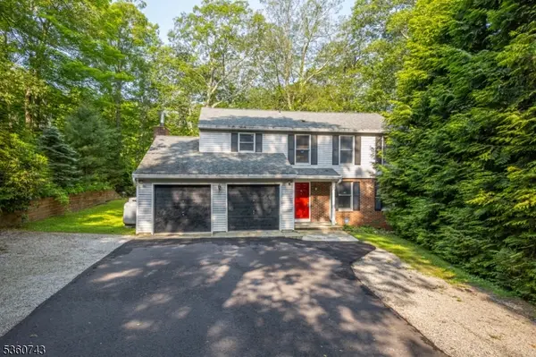 15 Lisa Dr, Vernon Twp., NJ 07422