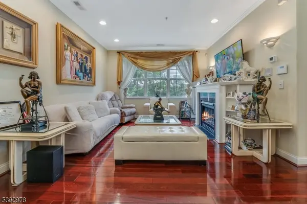 236 Windmill Ct, Lopatcong Twp., NJ 08865