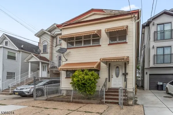 217 Centre St, Elizabeth City, NJ 07202