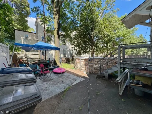 Paterson City, NJ 07504,475 Park Ave