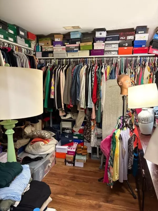 Paterson City, NJ 07522,49 Hope St - AKA 119 OXFORD