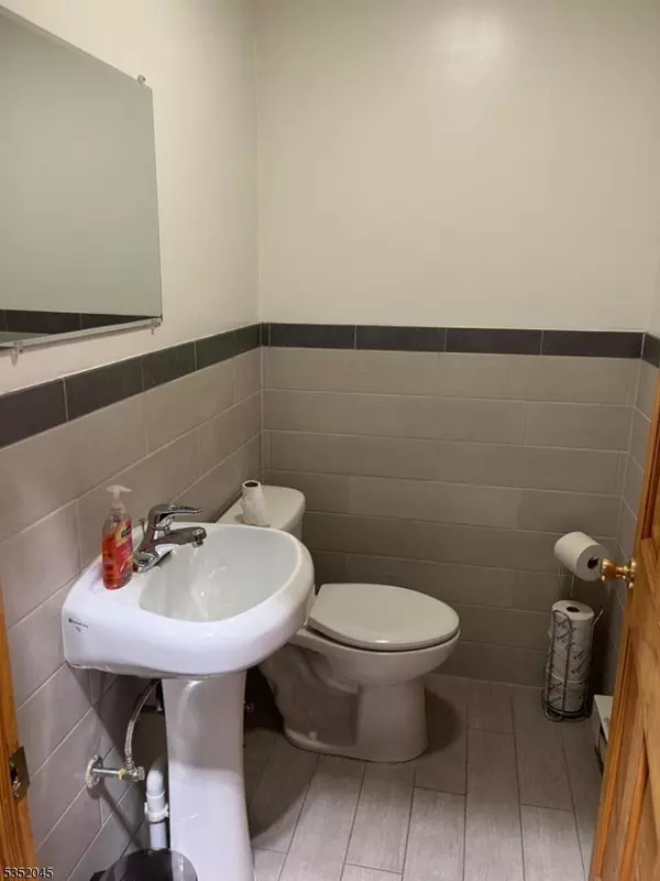 Andover Twp., NJ 07821,81-83 Brighton Rd