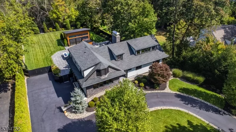 82 Fells Rd, Essex Fells Twp., NJ 07021