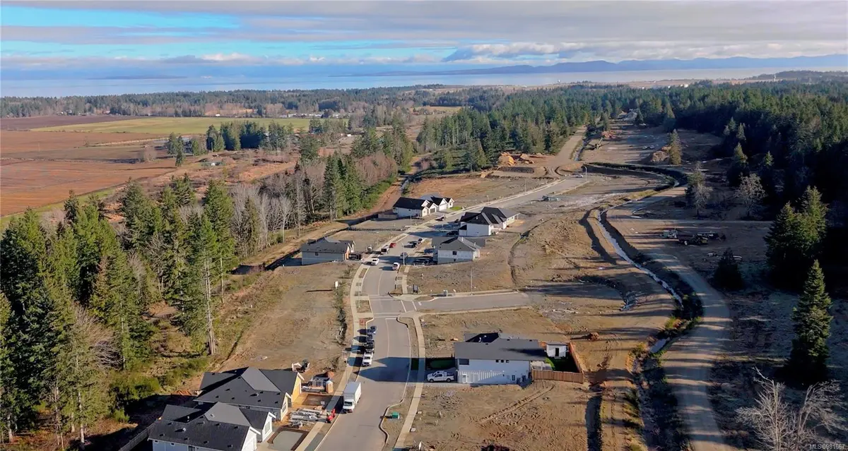 Courtenay, BC V9N 0E1,1730 Crown Isle Blvd #Lot 10
