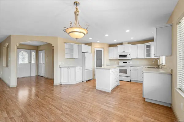 Parksville, BC V9P 2B3,1067 Yellowbrick Rd