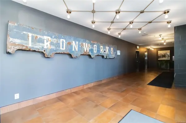 Victoria, BC V8T 0C8,515 Chatham St #522