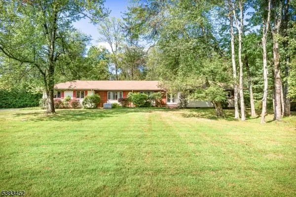 24 Old Forge Dr, Warren Twp., NJ 07059